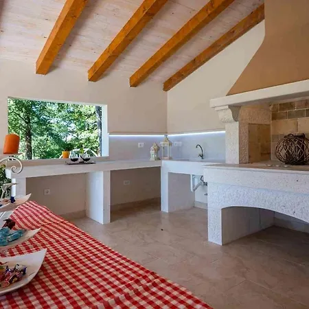 Petra Apartament *