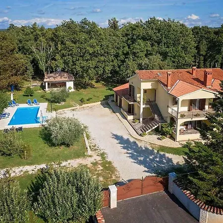 Apartment Petra
