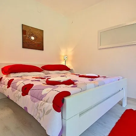 Petra Apartment
